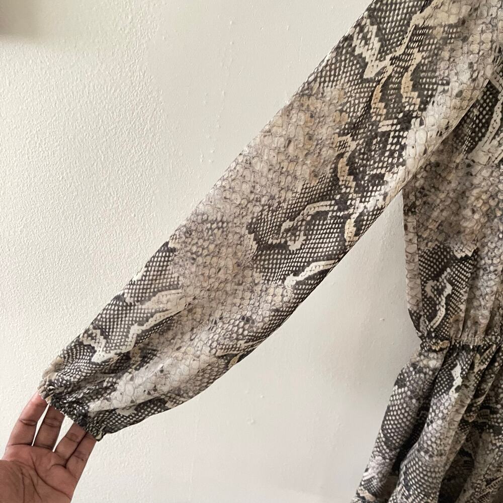Show Me Your Mumu Snakeskin Ruffle Wrap Romper Womens XS Animal Print Boho - Picture 4 of 9